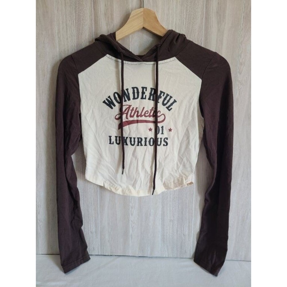 Dazy Cropped Hoodie Medium Brown White Graphic Two Tone Pullover Top